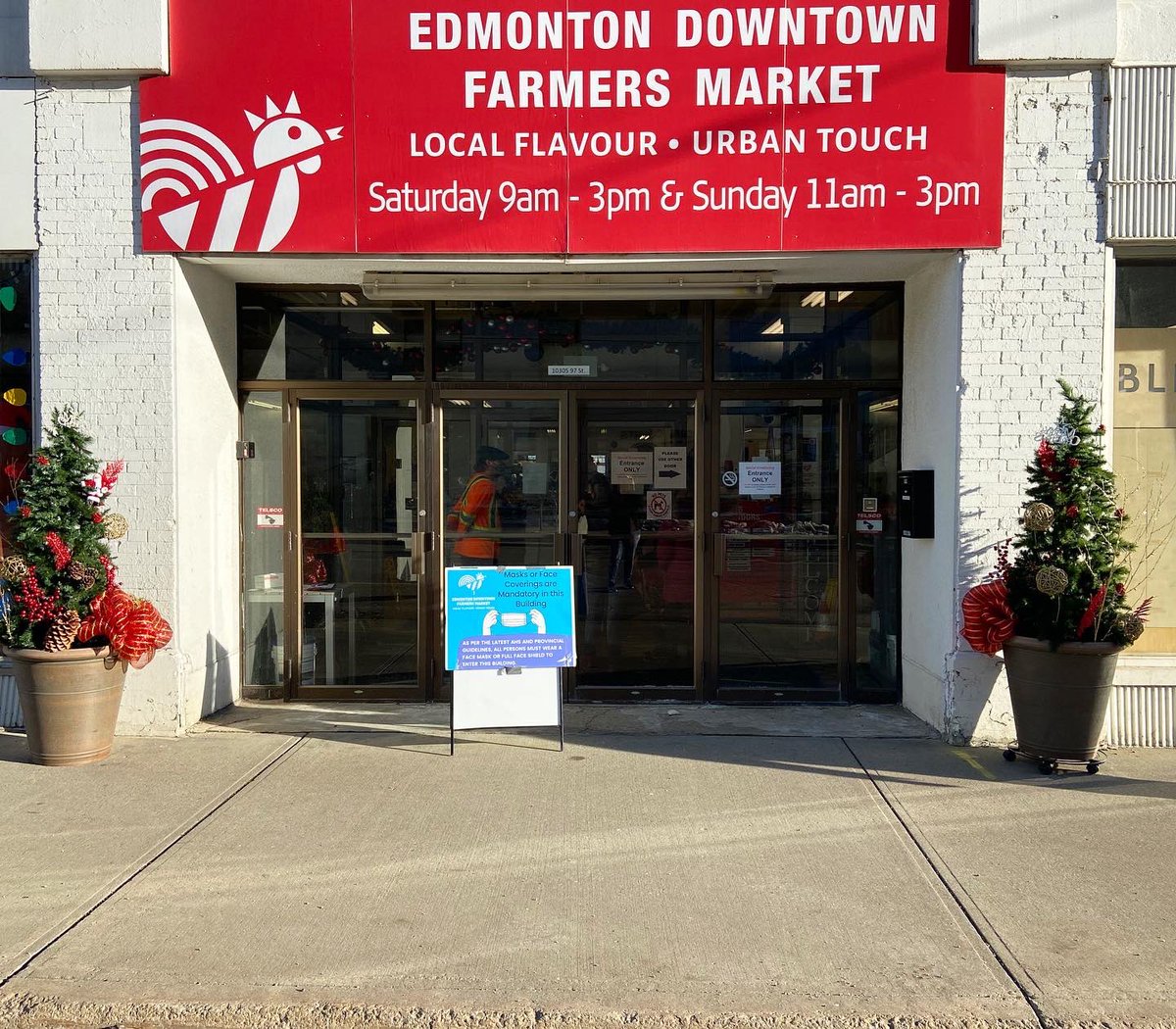 YegdtMarket's tweet photo. Our annual holiday market has officially begun! ✨🎄 The Local Love Holiday Market is open on the second floor during regular market hours. Shop local holiday vendors and enjoy fun holiday festivities. While you're here, make sure to check out our regular market. https://t.co/kTuYFVPcqO