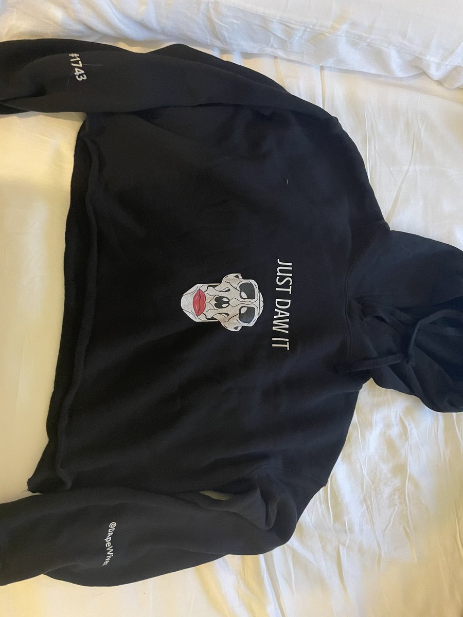 krushh31's tweet photo. Can’t wait to rock this around town.. #justDAWit @DApeWives https://t.co/eKO8vtBGzm