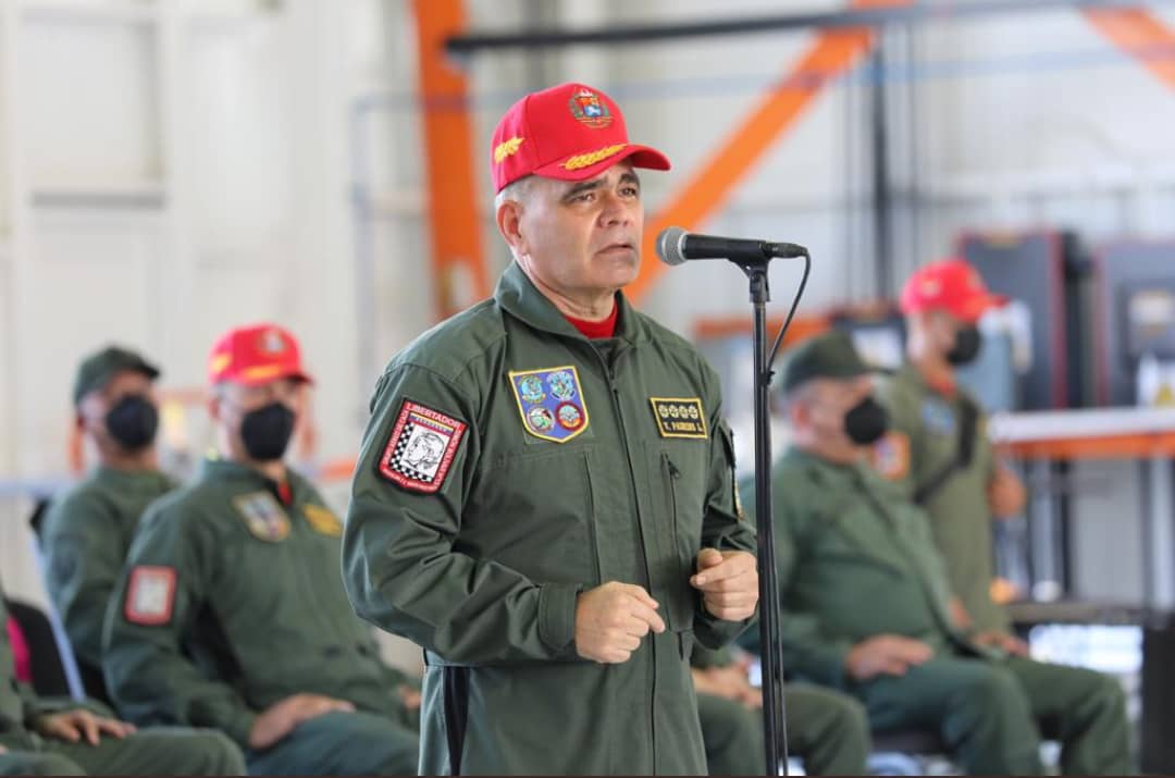 GJPedroJuliac's tweet photo. En un emotivo acto celebramos el 101° Aniversario de la @AmbFanb y 29 años de la Rebelión Cívico Militar del #27N de 1992, ratificando nuestro compromiso infinito de resguardar el espacio aéreo soberano
¡Viva la Aviación Militar Bolivariana! https://t.co/MVFVGeiAOg