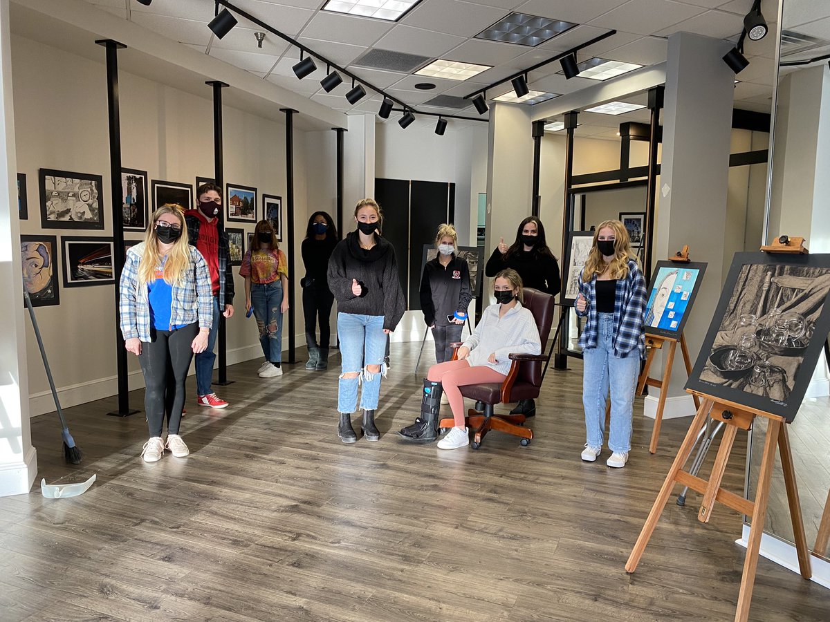 GVHS Art tweet media