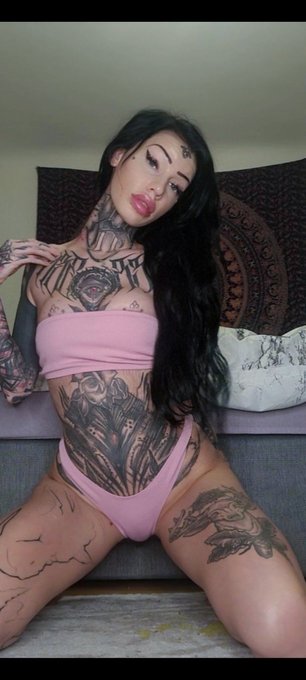 Love my pink bikini 💕  Bald ist Weihnachten!🎄🎁🎅🏻  Send mir was aus meiner wishlist, als Dank bekommst<a href="/tag/neuesprofilfoto"class="tags"><span>#neuesprofilfoto</span></a>