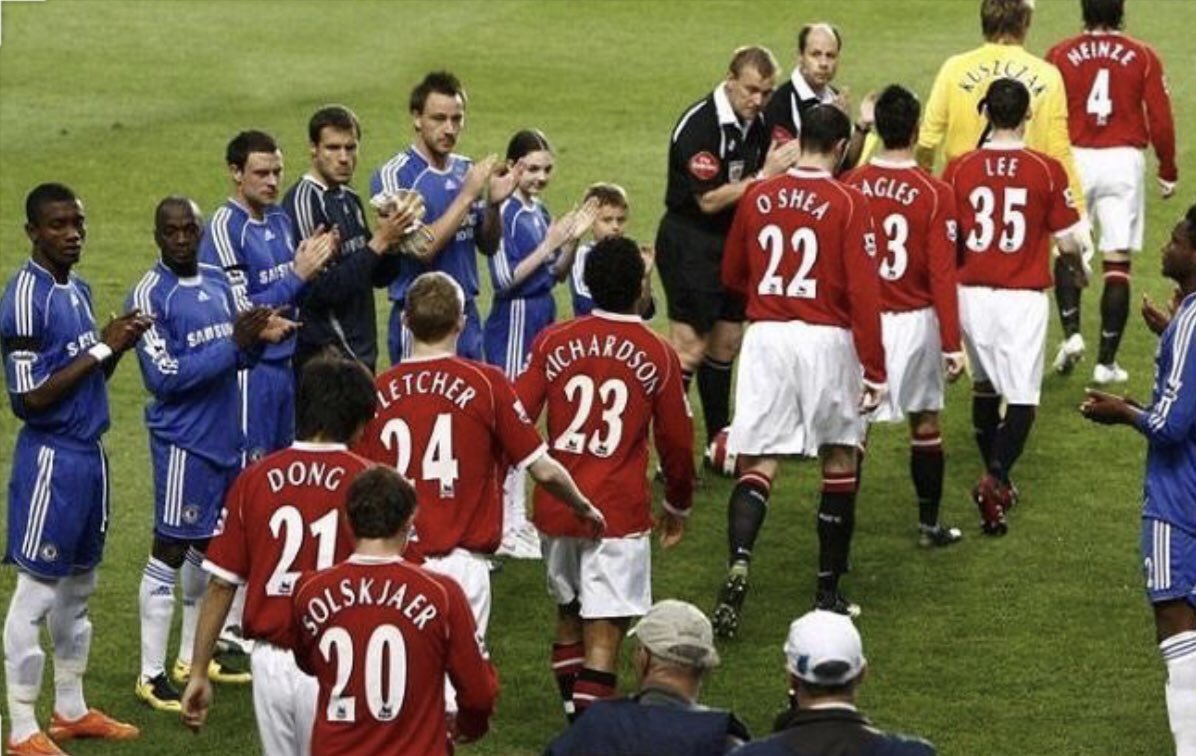 JayMotty's tweet photo. Chelsea (A) will always remind of the time Sir Alex Ferguson made John Terry and his team mates give United’s reserves a guard of honour… https://t.co/uVcL3tfANP