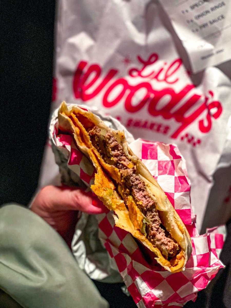 lilwoodys's tweet photo. “It’s Small Business Saturday, so make sure to support your fav shops 🤩 stop by @lilwoodys for their #LilCrunchWrap which is part of their fast food series! It’s so good, it’s only avail til 11/29, so get it NOW! don’t forget the onion rings! 😋” - @/sea.taste.test https://t.co/5dRU8uyZej