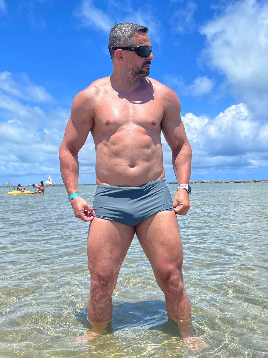 LandimVazquez's tweet photo. bora sol
#praia #sol #recife #muroalto #sunga #adidas #mar #male #underweare https://t.co/MmjdesYmeb