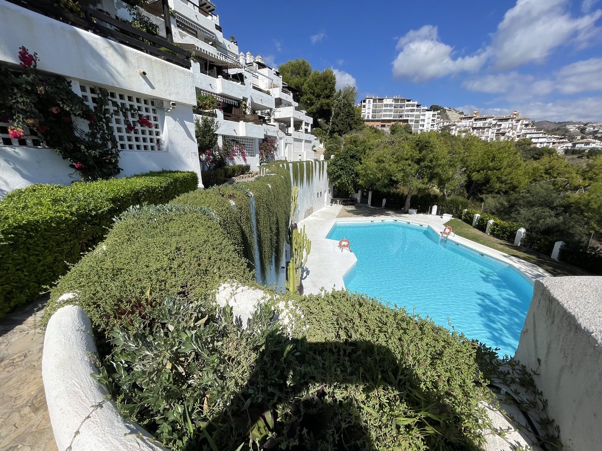 BlueBaySpain's tweet photo. #holidayhomes #sunbeach #BookNow https://t.co/f6KSYWV0zb https://t.co/Btsjk6oOvq