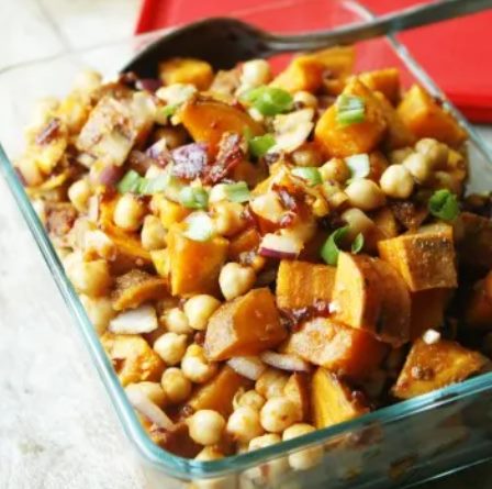 This Spicy Chipotle Sweet Potato Salad is a fun twist on a classic recipe! 
Recipe by: @sarahwcaron 
#LaMorena #VivaLaMorena
LINK: bit.ly/SpicyChipotleS…