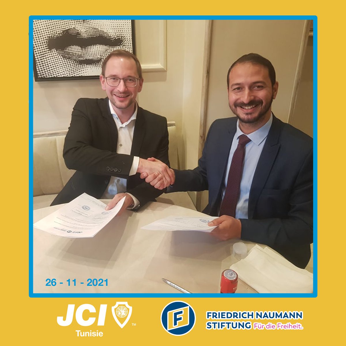 Jci_Tunisia's tweet photo. Lors d'un déjeuner d'affaires avec l'équipe de la Fondation Friedrich Naumann pour la Liberté Tunisie, la Jeune Chambre Economique de Tunisie a signe une convention de partenariat dans le cadre du thème nationale Relance économique post covid-19
#JCET2021
#WORK_TOGETHER
#TUN 🇹🇳 https://t.co/KPqmuaXssg