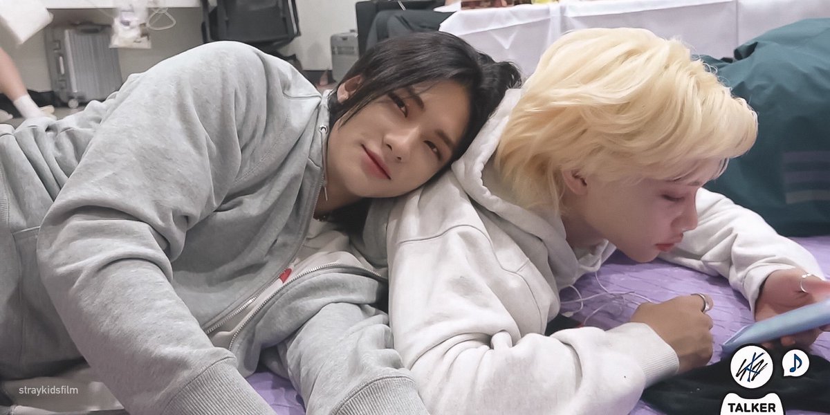 хенликсы удиви меня. хёнликсы фф. хёнликсы стрэй. хенликсы удиви меня. хенликсы удиви меня.