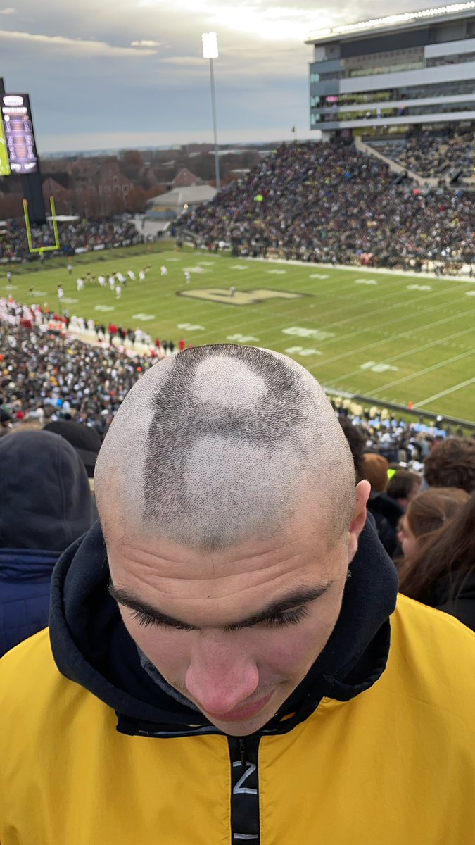 ethanshikany's tweet photo. #purduegameface #boilerup #Purdue jnuz https://t.co/KzRk1BR9DW
