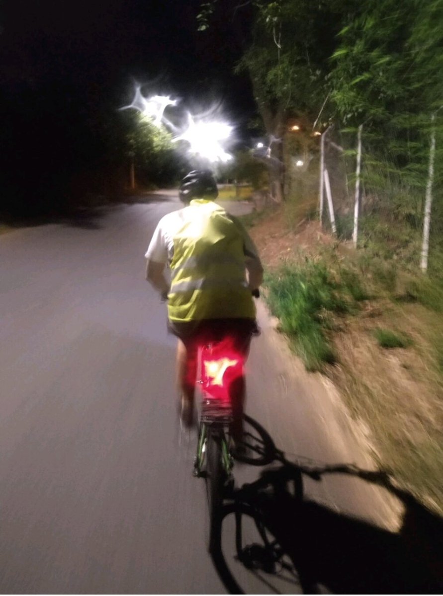 andreigolemsky's tweet photo. RT @andreigolemsky@pixelfed.social
Rolê, Praça da Estação, Baleia, Mirante do Taquaril noturno.
#bikes #bike #inconfidentespedalantes #randonnee #randonneur #randonneuring #randonneursbrasil #cycling #ciclismo #bicyc…
https://t.co/mhFTXGQfs0 https://t.co/EsvGrlspN4