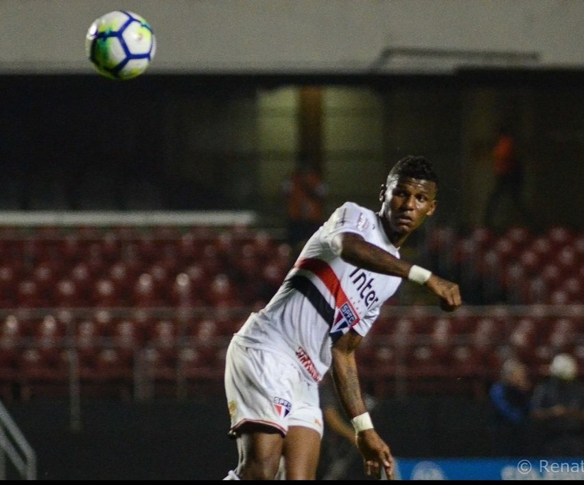 tricomassa's tweet photo. Uma coisa eu preciso falar @SaoPauloFC acerta a renovação com esse cara logo

#trescoresumasotorcida #spfc🔴⚫️⚪️ #spfctv #unidospelospfc #spfcsempre #tridomundo #torcidaindependente #tricolorpaulista #tricolordomorumbi #tridomundo #saopaulofc https://t.co/hBQkaRy1KI