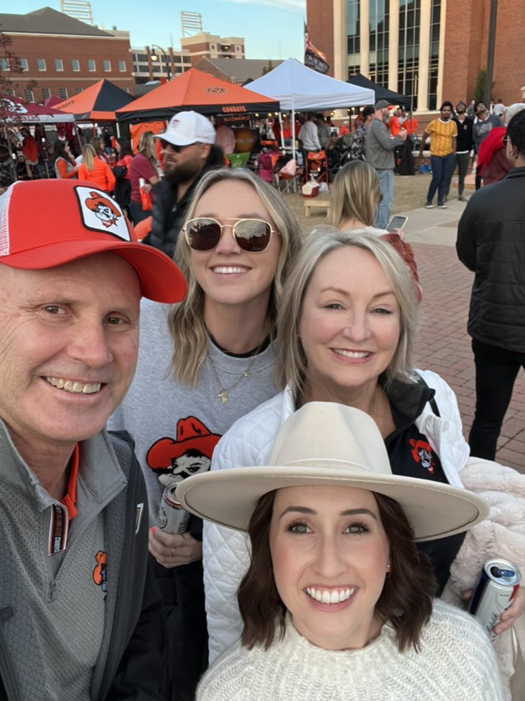 stlsguy's tweet photo. #gopokes https://t.co/r3YRKrM4Gq
