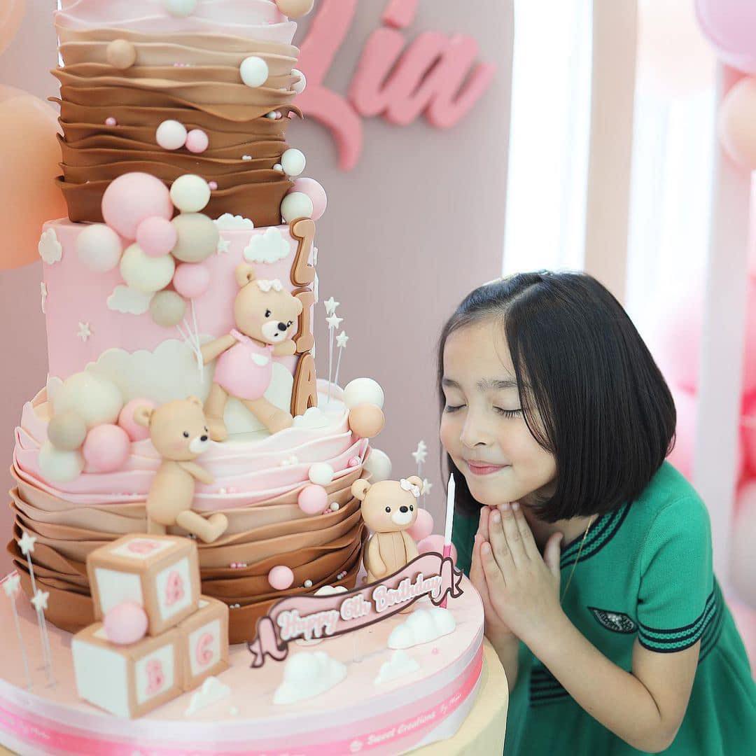 NutshellPh's tweet photo. LOOK: Actors Marian Rivera and Dingdong Dantes share snapshots from the birthday celebration of their eldest child, Maria Letizia, or Zia, who turned 6 years old.

Photo courtesy: Marian Rivera/IG https://t.co/apMVkd1ncB