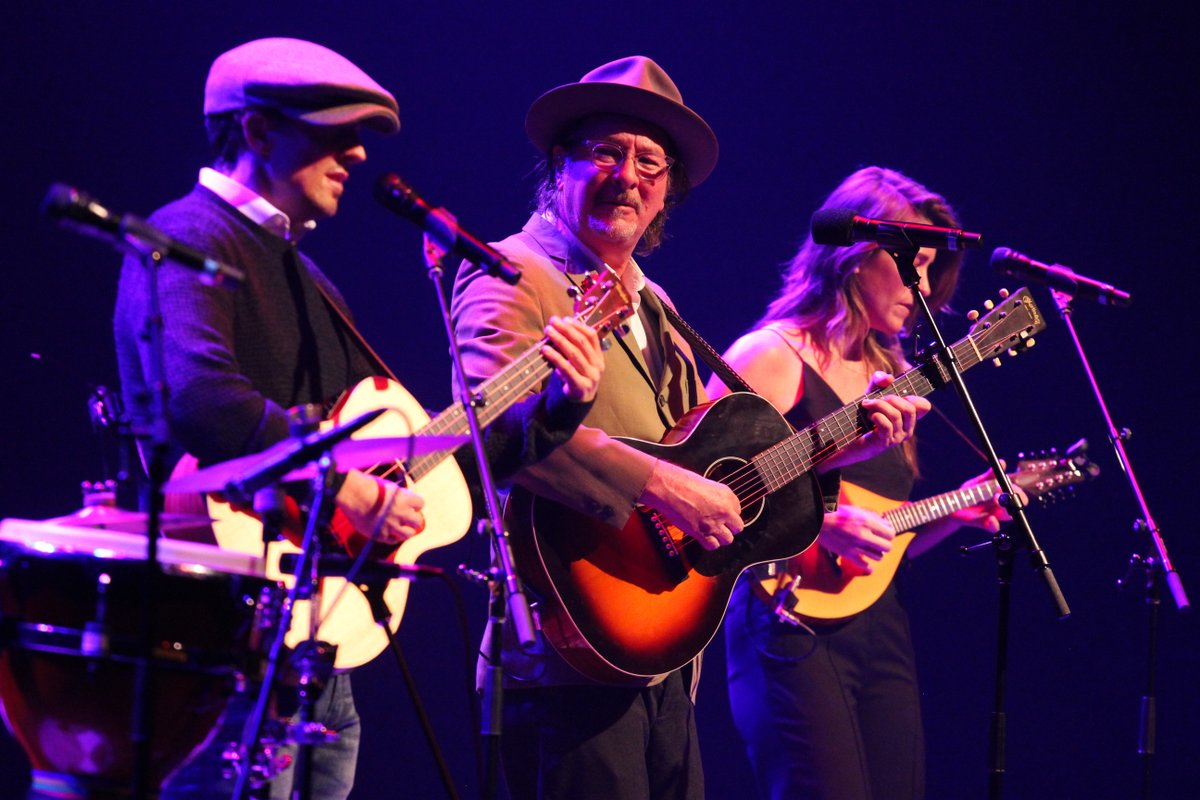 NChasColiseum's tweet photo. An intimate #NorthCharleston evening with Jason Mraz, Toca Rivera, &amp; Gregory Page at the North Charleston Performing Arts Center 🌙 #NChasPAC

📸: Max Jenks-Gilbert | 11.27.21 https://t.co/fftaLt4ldc