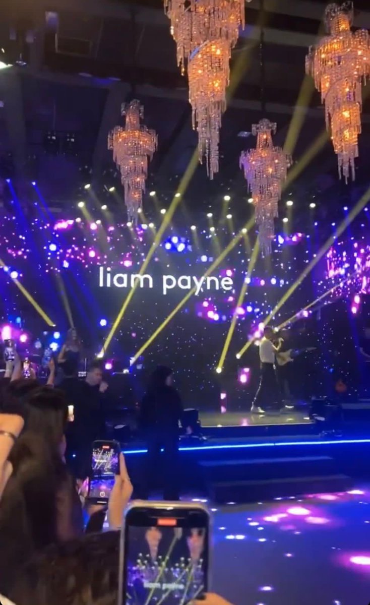 tracklist's tweet photo. LIAM PAYNE ESTÁ NO BRASIL! 

O cantor está participando de uma festa de 15 anos em Goiânia.

Imagina que sonho essa debutante está realizando? https://t.co/Wj6bFf8yxi