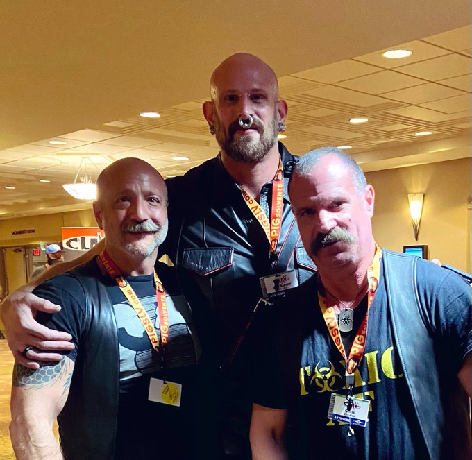 At last I run into @leatheredge and @MSTR_AL666 at #claw21 https://t.co/sfhtACQt2R<a class="tags" target="_blank" title="On Twitter" href="/?out=eyJ0eXAiOiJKV1QiLCJhbGciOiJIUzUxMiJ9.eyJpYXQiOjE3MTk4Mjc2MDgsImlzcyI6InR3cG9ybnN0YXJzLmNvbSIsIm5iZiI6MTcxOTgyNzYwOCwiZXhwIjoxNzUxMzYzNjA4LCJyZWRpcmVjdF91cmwiOiJodHRwczovL3R3aXR0ZXIuY29tL2xlYXRoZXJlZGdlIn0.59c35ug6jOv9QyB54iQNJ334kYiohuryeealWhI0LBD9SIx0bQgFIW8wSptL__scsAaE_0z45FSkavZ-6LCzJA">@leatheredge</a><a class="tags" target="_blank" title="On Twitter" href="/?out=eyJ0eXAiOiJKV1QiLCJhbGciOiJIUzUxMiJ9.eyJpYXQiOjE3MTk4Mjc2MDgsImlzcyI6InR3cG9ybnN0YXJzLmNvbSIsIm5iZiI6MTcxOTgyNzYwOCwiZXhwIjoxNzUxMzYzNjA4LCJyZWRpcmVjdF91cmwiOiJodHRwczovL3R3aXR0ZXIuY29tL01TVFJfQUw2NjYifQ.eC8KmMfIaPDko5yEzR6Difez37GyRZmlv9VMv3A-dZPXuEGyzivOxqYGMhKdZ__ntCz6AT-Os5Ax28RFQ2kCRA">@MSTR_AL666</a><a href="/tag/claw21"class="tags"><span>#claw21</span></a>