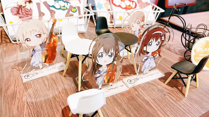 先日はcafe&amp;bar MENUさんにお邪魔してきました!グッズめちゃめちゃ可愛く並べていただいててすごかった… 花子様カレーおいしかったです🍛
こちらコラボ11月30日までです!✨ 