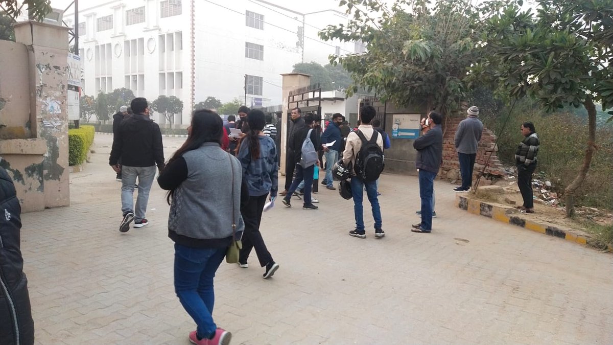 careers360's tweet image. CAT 2021 Exam Day - Shift 1  | IN PICS 

#catexam2021 #cat #catexam

LIVE Coverage: bit.ly/3CW5gLv