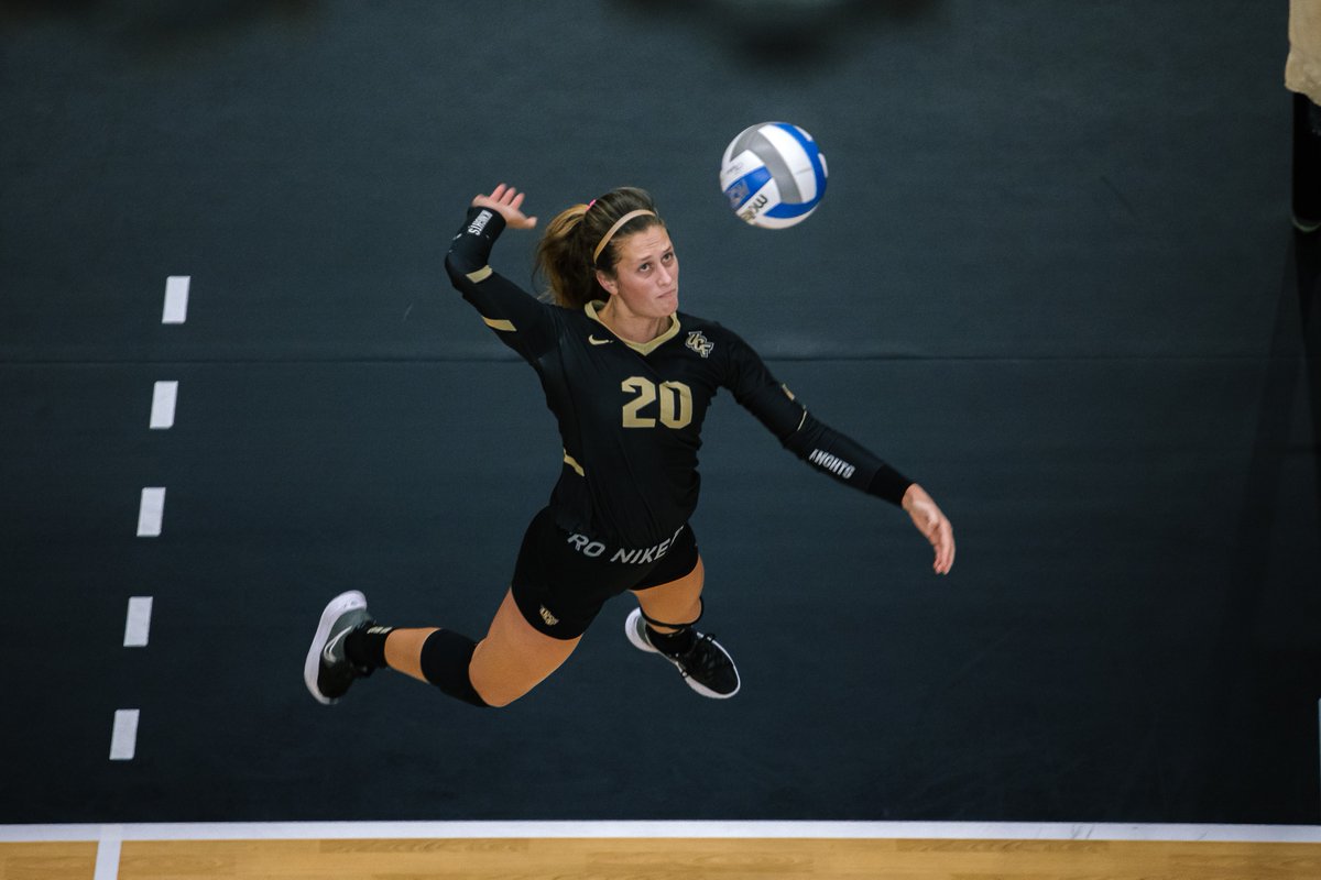 NCAAVolleyball's tweet photo. When @UCF_Volleyball recruited @mckennamelville, they thought they were getting their libero of the future.

A growth spurt dashed those plans and Melville grew into one of the best attackers in the nation.

📰 https://t.co/AZEbL5o8iT

#NCAAVB https://t.co/wvYOWEaVDu
