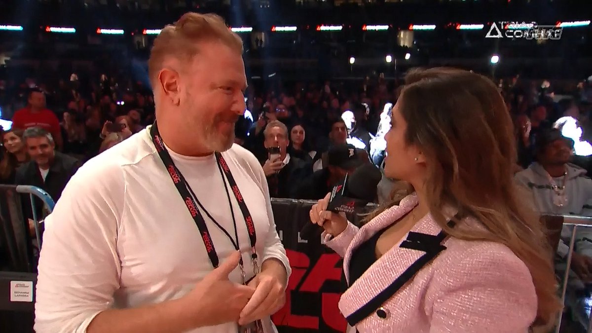 NewWorldOrphan9's tweet photo. wow they got @HarveyWeinstein at the @triller #BoxingvsMMA #TriadCombat @h3h3productions https://t.co/SzUrFtewtO