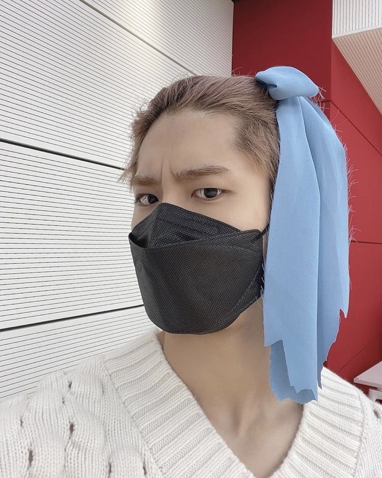Jisugng's tweet photo. Hereby I break the monotony by uploading these photos that I've been meaning to post for a long time. Are you bored as much I am? Even if you read it backwards, it will still make sense. This is the time of year to be cold. https://t.co/1Gj1Quspev