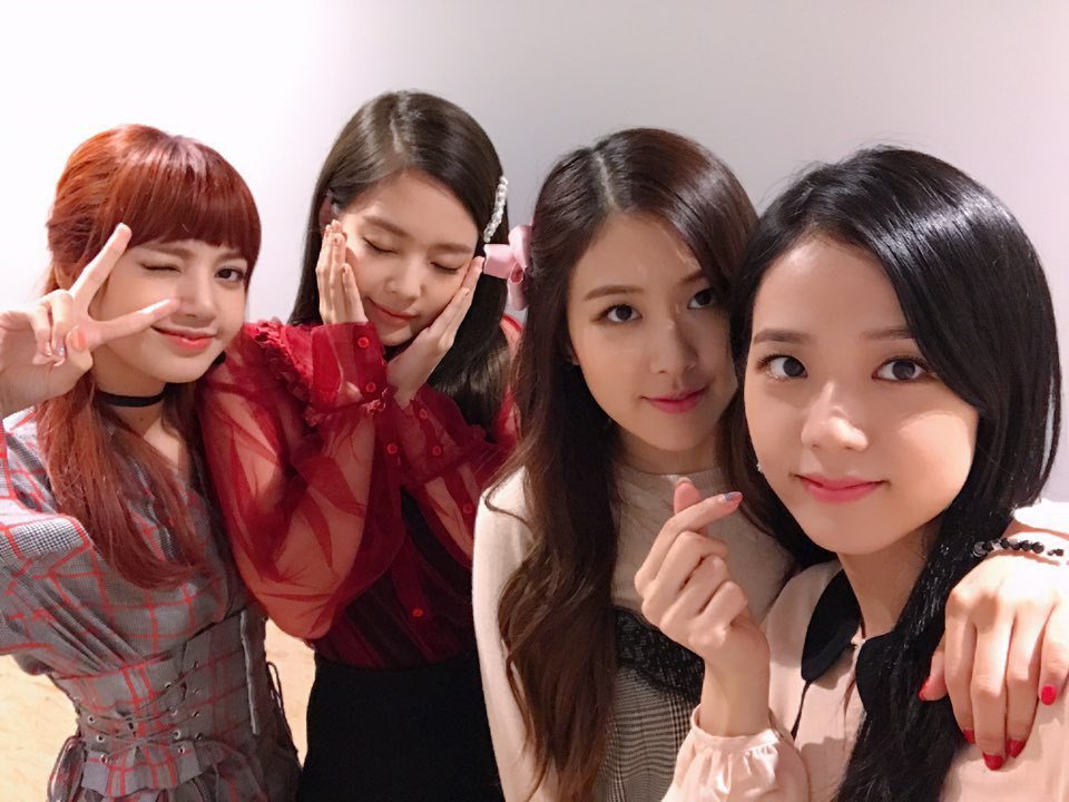 blackpinkzip's tweet photo. https://t.co/YICZSN8LvF