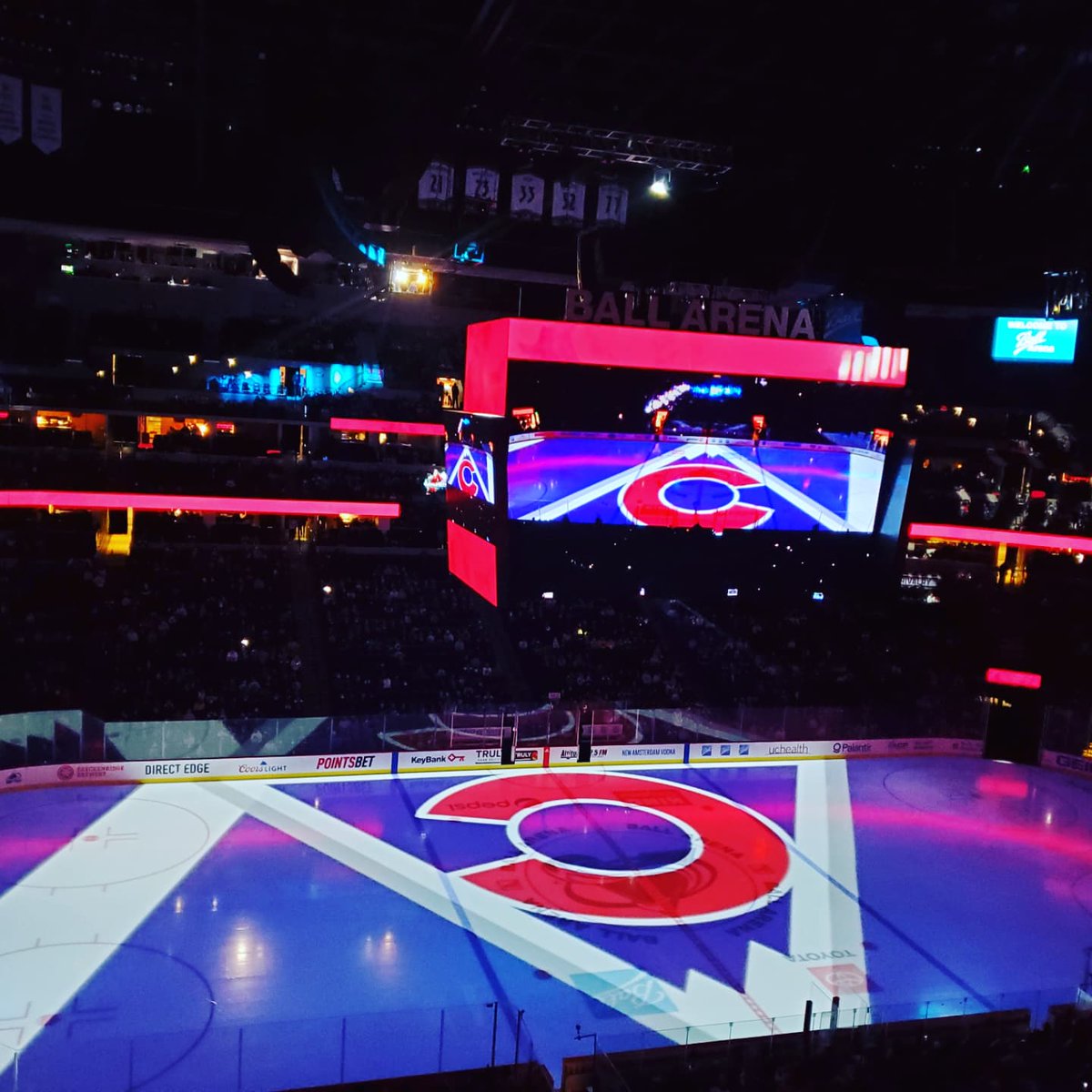 303JJFFJ's tweet photo. 2-0 Avs at 1st Intermission. #GoAvsGo https://t.co/RgpFtookmD