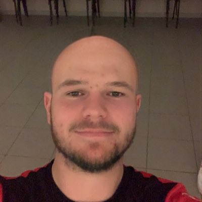 romcrou's tweet photo. #NouvellePhotoDeProfil https://t.co/Xnnuix7tyM