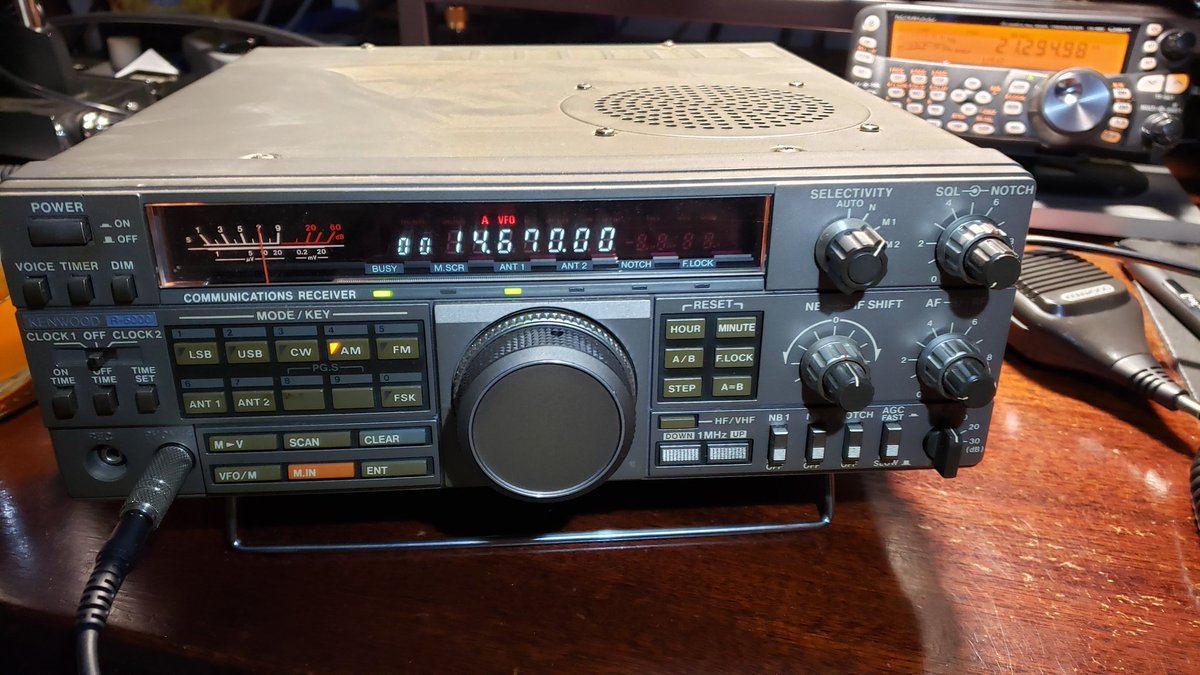 VE3GTM's tweet photo. Welp, she's running. Dusty all over but she's running.
This #R5000 is the another receiver my late brother Dave left me. I remember that he said it had some issue but working fine, so far, on the bench. 
I'll burn it in for the week. 168hrs.
#Kenwood 
#SWL https://t.co/v7Fn2MBHQ4