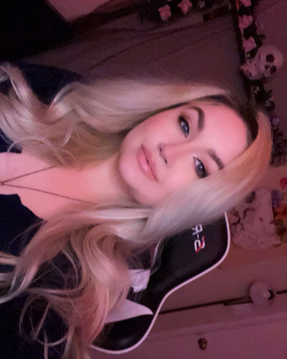 Persephone_Game's tweet photo. Going live at https://t.co/OaoumR0oSz 
Finally getting to Resident Evil 4😈 
#SupportSmallStreamers #ResidentEvilWelcometoRaccoonCity #LIVE https://t.co/9zAimIOKSr
