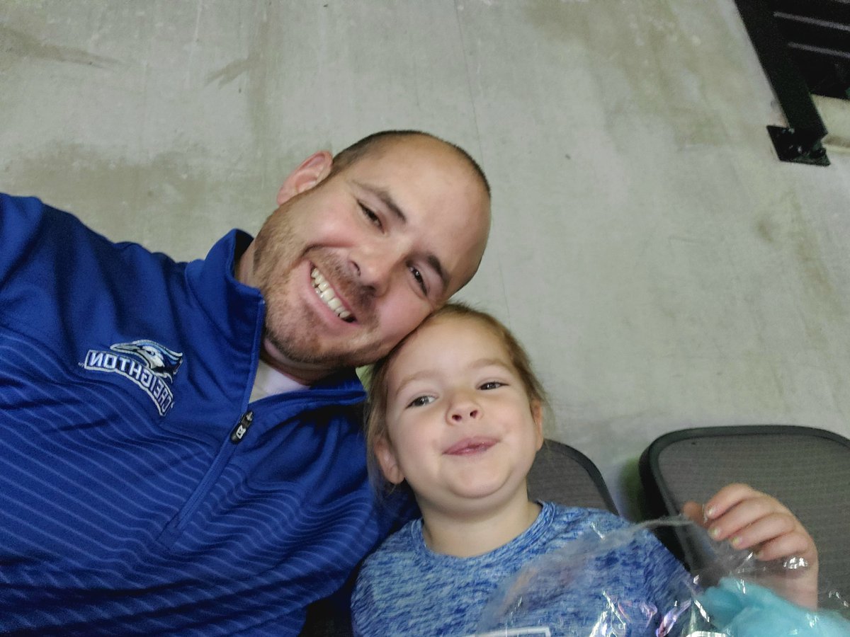 Sloane's first game!!
#gojays