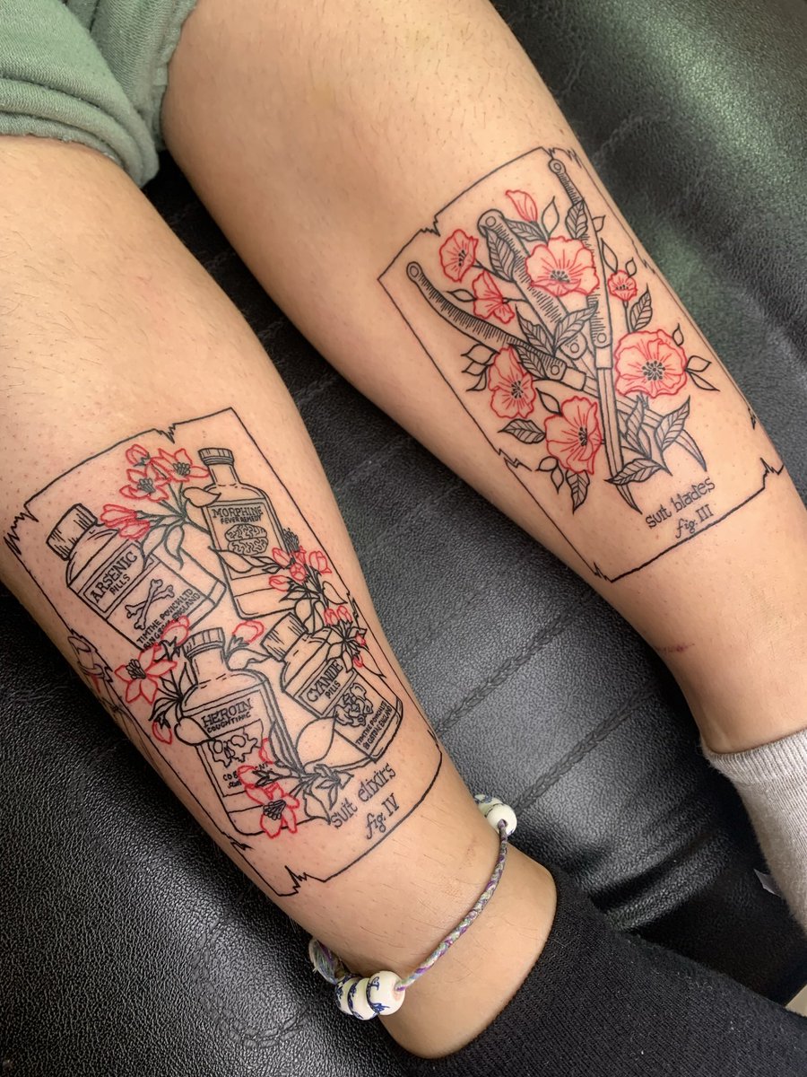 rhiadele's tweet image. in luv 🩸🗡

#tattoo #tarot #Tarotcards