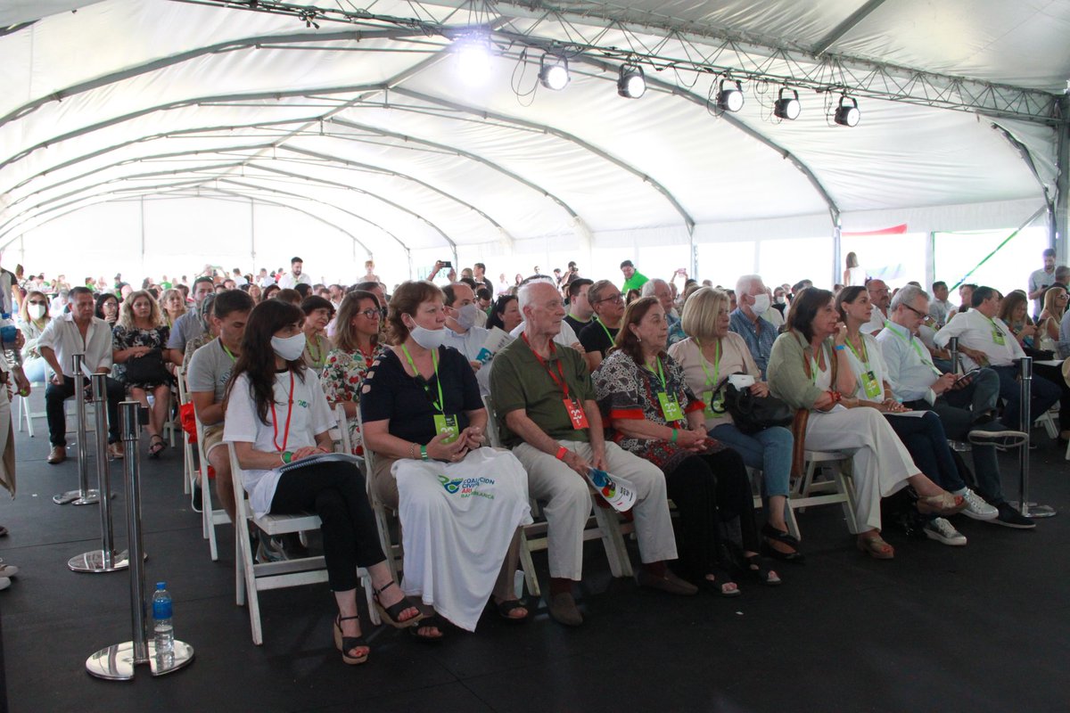 #CCARI20Años 💪🏼 Celebramos el Congreso Federal de la <a href="/ccari_ok/">Coalición Cívica ARI</a>. Un espacio para fortalecernos y consolidarnos como una fuerza política que tiene como pilar los principios democráticos y los valores republicanos para sostener y mantener de pie nuestra República.