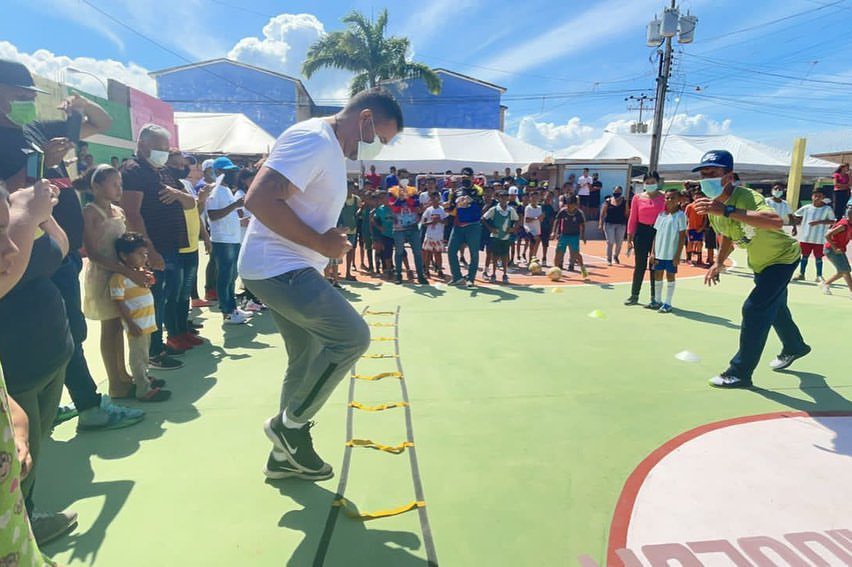 anztieneconque's tweet photo. #LoDijo @luismarcanos “Cargo unas ganas enormes de trabajar para que Anzoátegui salga adelante, pido a Dios sabiduría y vamos pa’ lante” 

#LaCosaEsCumpliendo 
#AnzoáteguiPorLaRenovación 
#LuisMarcanoGobernador https://t.co/1c2U5YHZlx