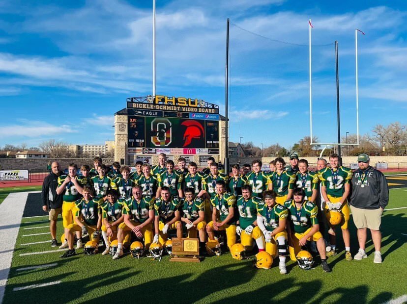 Olpe (12-0) repeats as state champ in 1A as they knock off Inman 35-6 in title game. Third state title in 🏈 for HC Chris Schmidt. As a HC, he’s won three straight state titles dating back to last year 🏈, 🏀 and another 🏈. Olpe allowed 24 points all season over 12 games