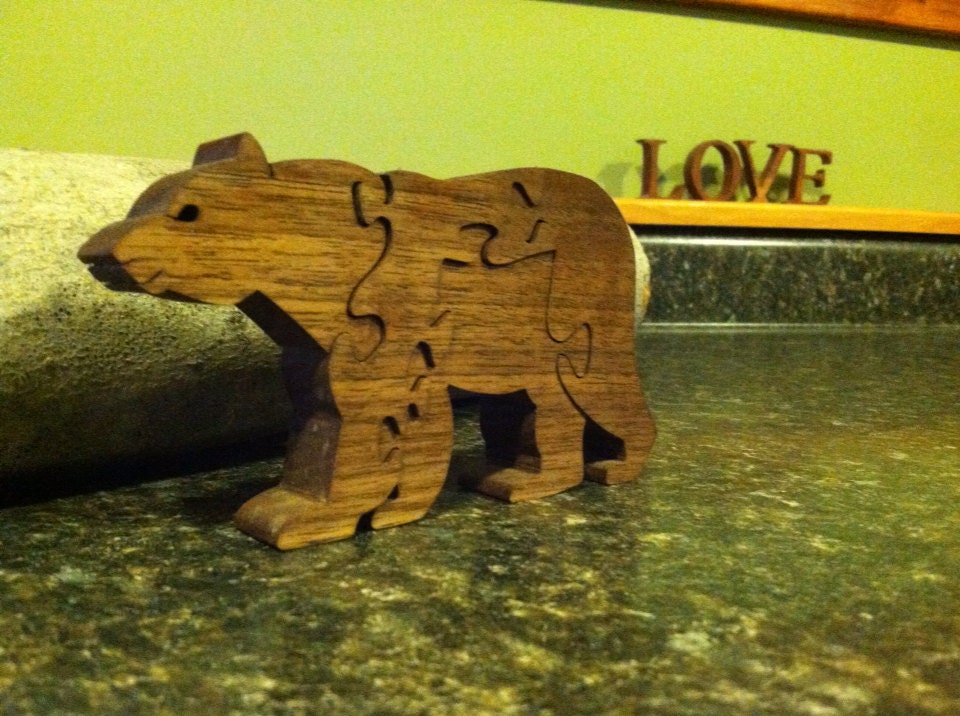 teaberry2011's tweet photo. Baby bear puzzle https://t.co/PWGFPT1cLC #Etsy #Teaberrywoodproducts #BearDecor https://t.co/JpS7PP1qhj
