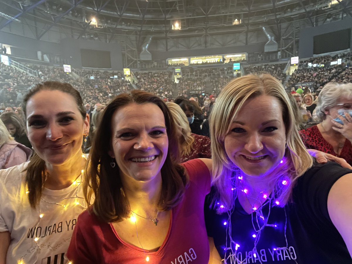 87_jen's tweet photo. We loved every second! See you tomorrow! #GBLive @GaryBarlow https://t.co/TB5N9mzj7W