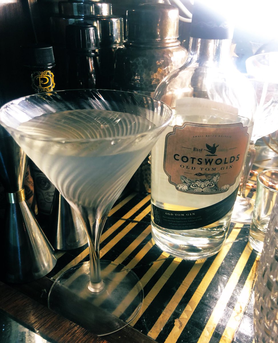 JamesOHP's tweet photo. Lovely afternoon at home, out of the cold, finally watching #Bond No Time to Die. What a film. In for the evening with a #SaturdayNightCocktail with @angela_clutton - classic gin martini with Cotswold Distillery Old Tom Gin https://t.co/d3DfipiWbj