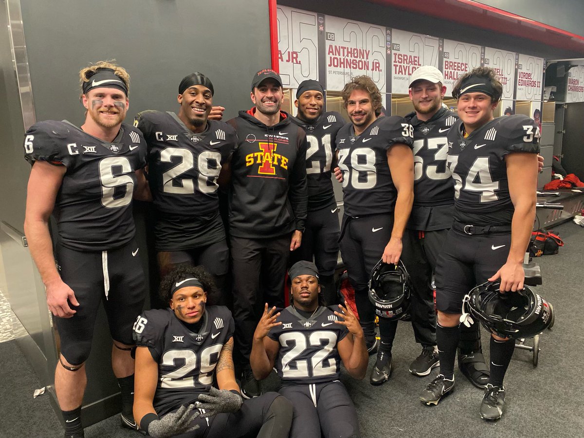 JasonAnthony_50's tweet photo. Cyclone Running Backs https://t.co/5c3djOVI3o