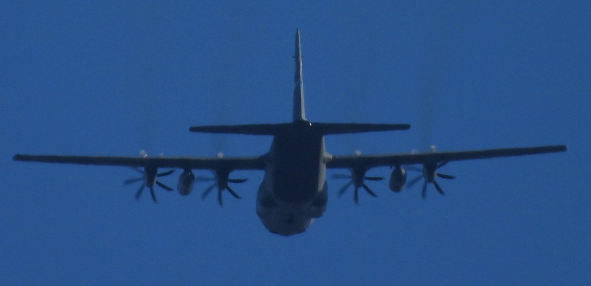 ameliairheart's tweet photo. Earlier today: USAF C-130H 93-7314 flying as "Reach 914" out of Hanscom AFB, MA headed for Lajes Field, PT flew over, giving me an opportunity to try out my new camera. #ADSB #ADFDC1 https://t.co/O4UeaefMvY