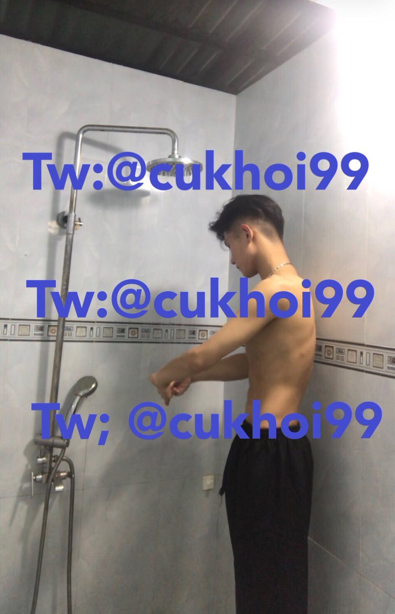 cukhoi99's tweet photo. Các cậu đã có clip này chưa 😂😂😂   
Share + tym + cmt ib = full clip 15p https://t.co/rKcJppnenk