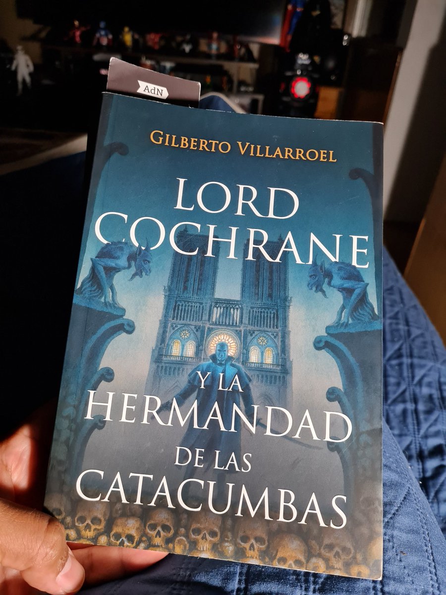 AlexnderRosende's tweet photo. El 1° libro que leí fue "Zona Cero", me encantó. Por eso llegue a esta saga, leyendo el 2° (foto) y con el 3° listo, esperando. Es muy entretenido como narra las historias. #autorrecomendado #LibrosRecomendados #Chile #lectura @interiordia #lectores https://t.co/wQIYuoT8LL