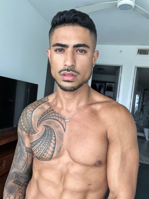 Joey Diamond (Miami📍) - ❤️ https://t.co/SHEYaFCIlX