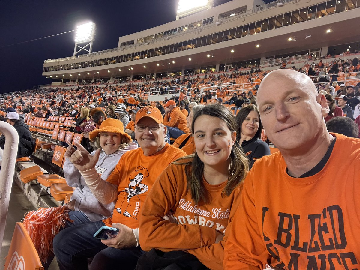 fore_michael's tweet photo. Beat OU! #GoPokes https://t.co/6ylCundogv