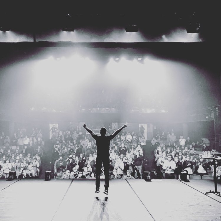 Merci St Malo pour cette 66ème standing d’Anesthésie Générale, on est passés à deux doigts du drame mais vous avez fini par vous lever !  On se retrouve le 25 novembre 2022 au Liberté de  Rennes !! Arras je serai chez vous lundi !
#anesthesiegenerale #fullstanding #66/66