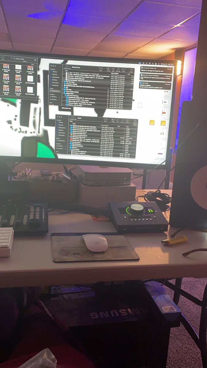youngmention's tweet photo. In my Lab mixing and mastering. Ohh y’all didn’t know ? Now you do. I play no games invest in myself. Get your mind right.  Stay out of other people business, unless I’m part of it. https://t.co/NL0wfOtCjK