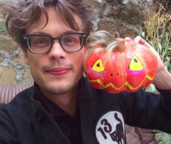 Resident187's tweet photo. I still have my Halloween decorations up. No one can stop me. https://t.co/CEYhgscJtg