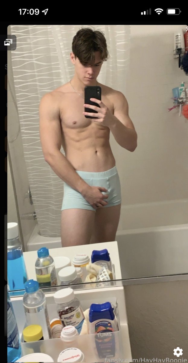 floplanka's tweet photo. Hayhayboogie on fansly like and retweet for ass and pubes https://t.co/xjaKnhtMnx