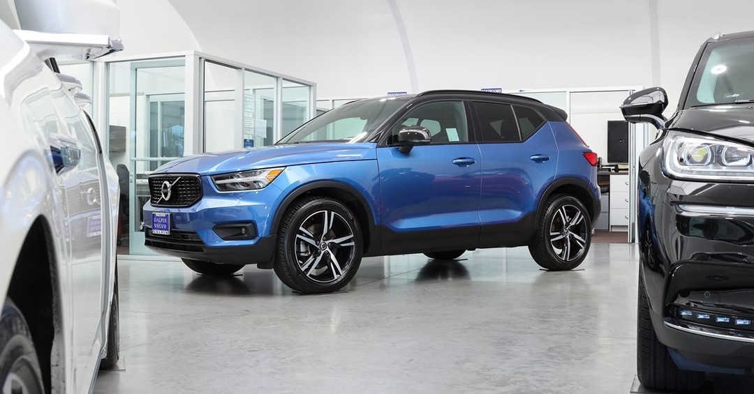 A cut above the rest - Volvo XC40 delivers on design, safety and luxury. This unit in Bursting Blue Metallic is currently available! ❤

📞855.342.4771⁠
🖥️ GalpinVolvo.com⁠
📍15500 Roscoe Blvd., Van Nuys, CA 91406⁠