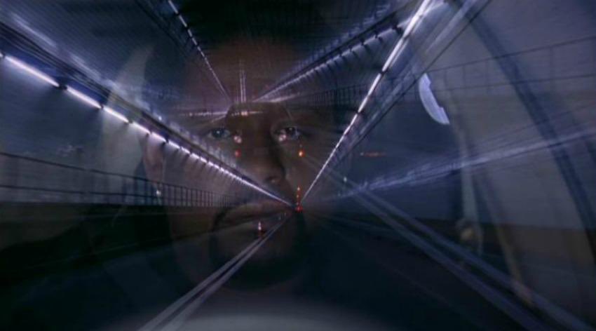 ddoniolvalcroze's tweet photo. Now watching Ghost Dog: The Way of the Samurai (1999) directed by Jim Jarmusch. Love this film so much 🖤🖤🖤 https://t.co/sfLp6MKW7M